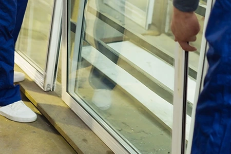 Commercial Glass Repair Technician in Deerfield Beach, FL